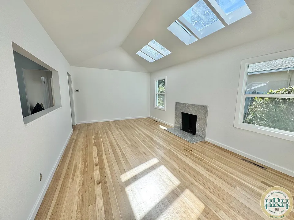 326 Sycamore Ave