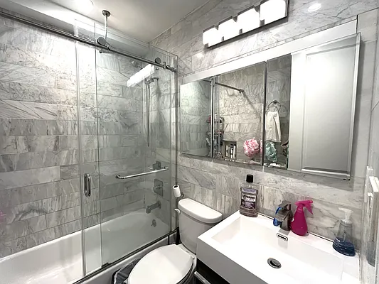 Rented by Akam Sales and Brokerage | media 19