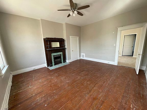 Large Front 2nd Floor Bedroom