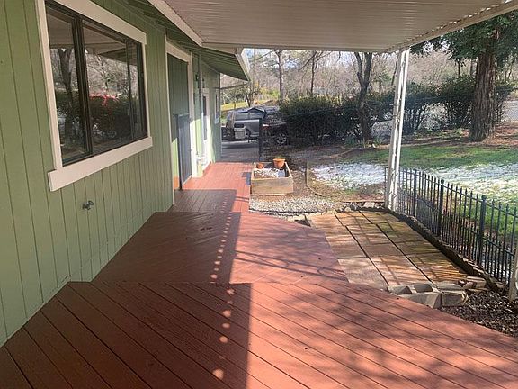 2nd image of 1875 Pear Blossom Ln