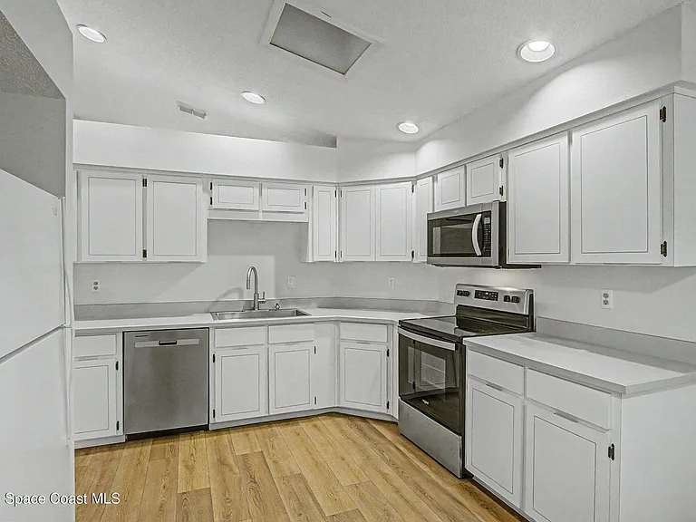 3474 Floral Palm Blvd — Photo 2
