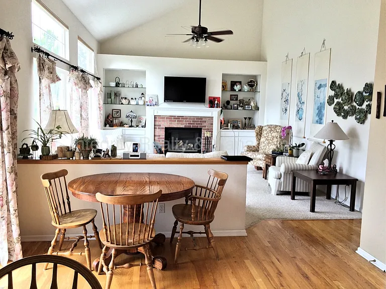 10088 Darwin Ln — Photo 8
