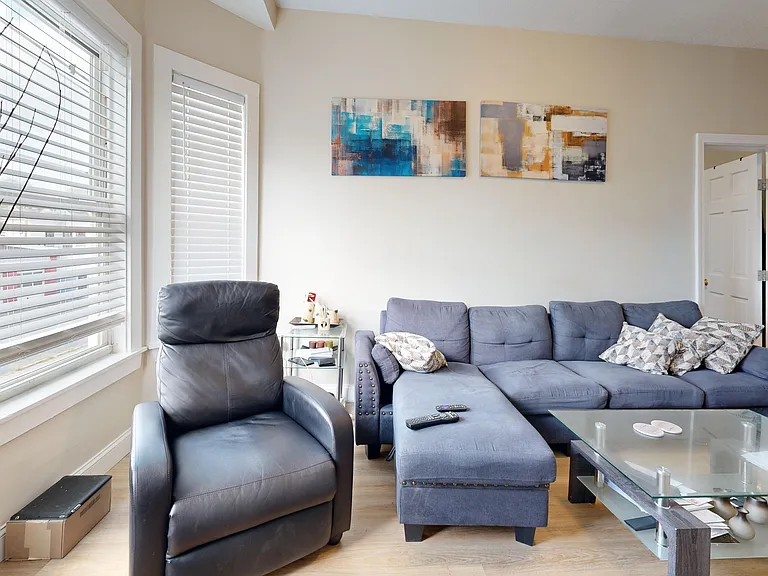 368 Chelmsford St #2R — Photo 5