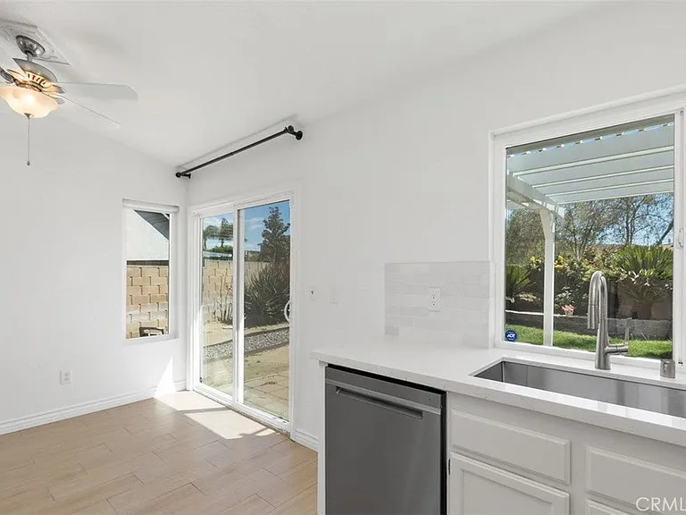 185 Cheshire Ln — Photo 14