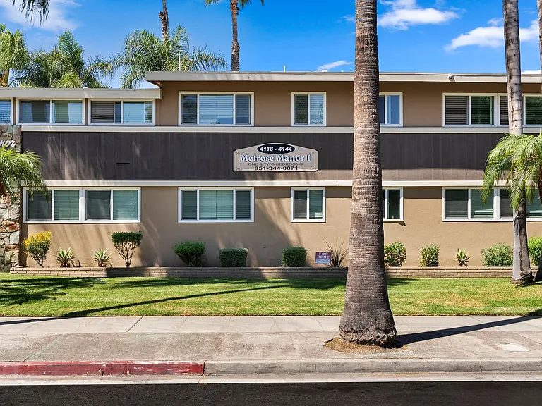 Melrose Manor Apartments - Riverside, CA — Photo 101