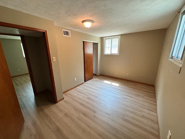 1394 Seaton Ct — Photo 13