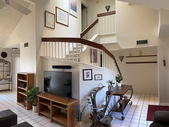 3rd image of 1647 N Sierra Vista Dr