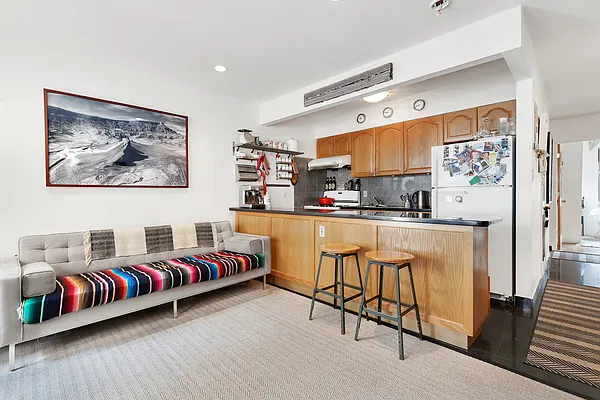 Rented by Cooper & Cooper Real Estate | media 22