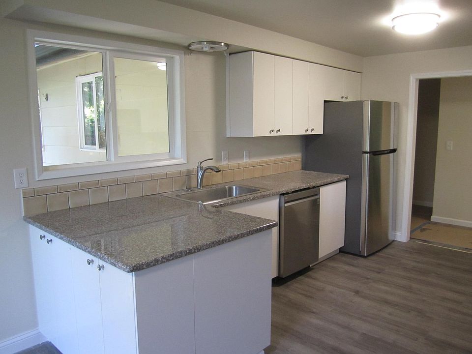 2nd image of 10725 SE 78th Ave