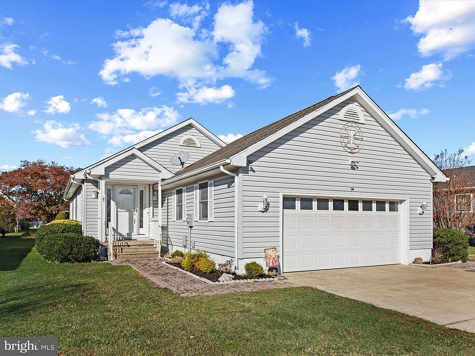 1st image of 36851 W Pond Cir