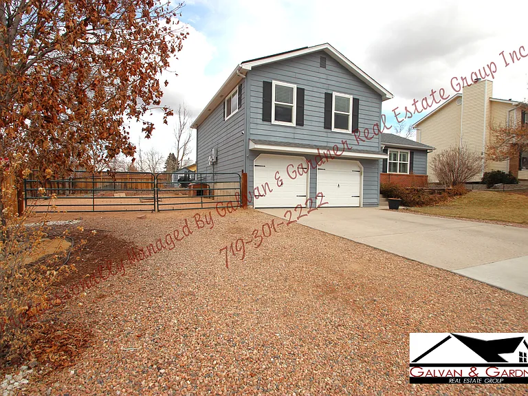 2110 Chapel Hills Dr — Photo 4