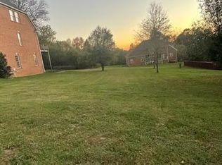 9842 Leslie Sandidge Dr, Ooltewah, TN 37363