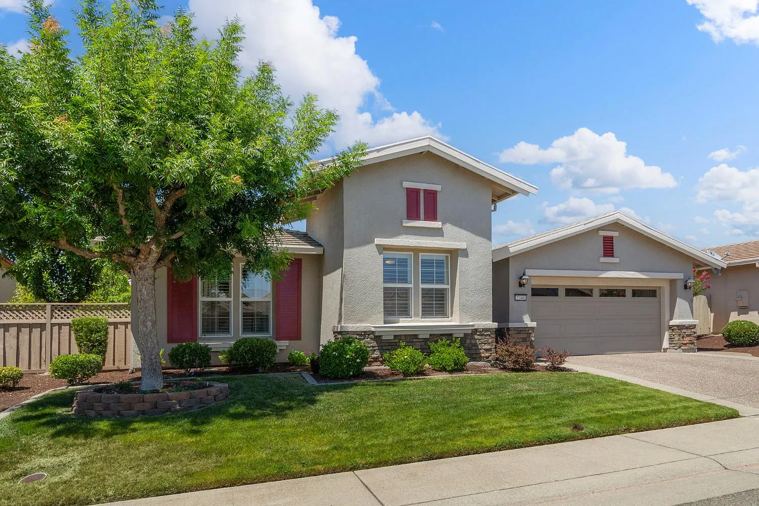 2346 Swainson Ln photo 1