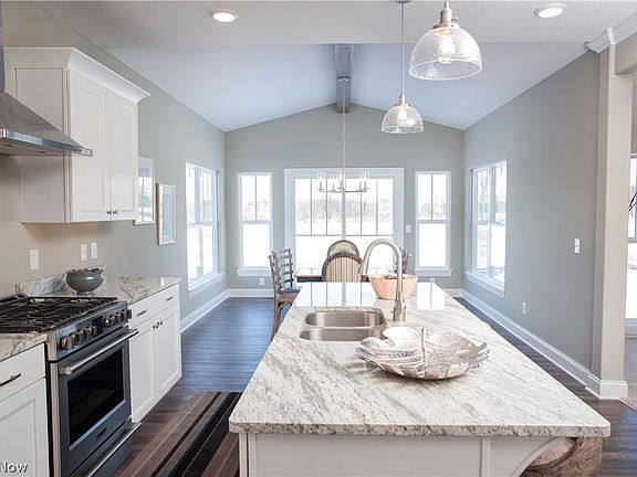 3rd image of 5067-S/L Maplewood Farms Dr #2