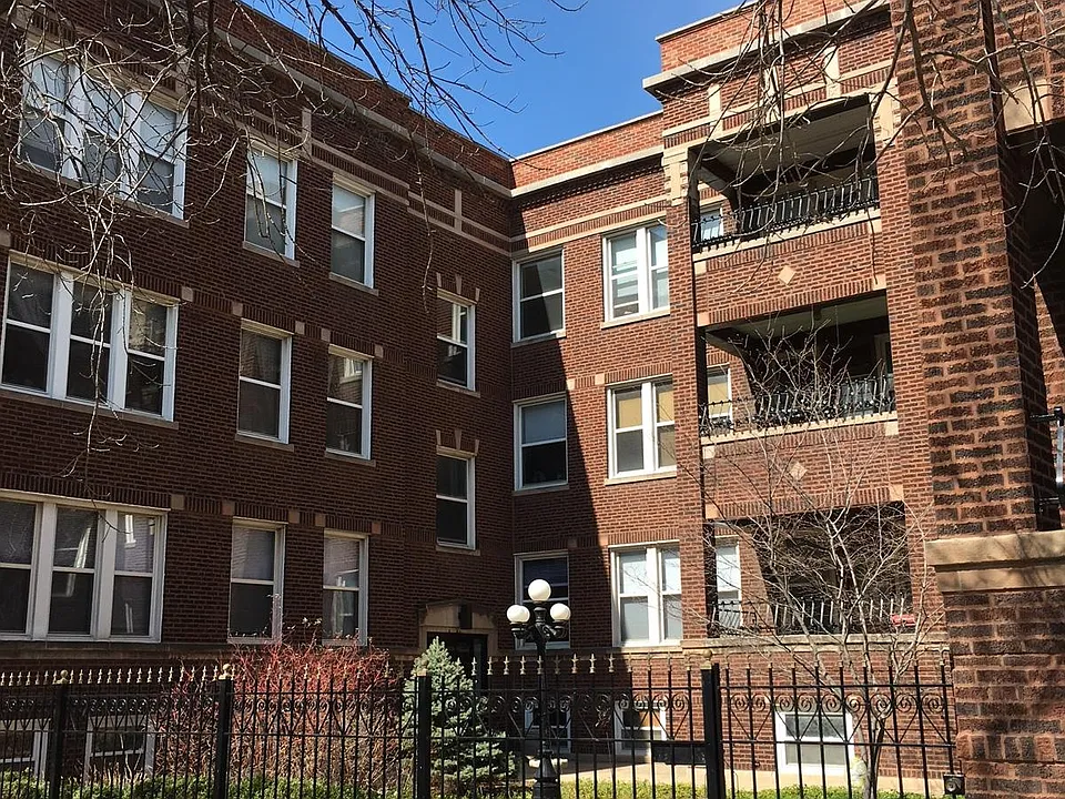 Building courtyard
