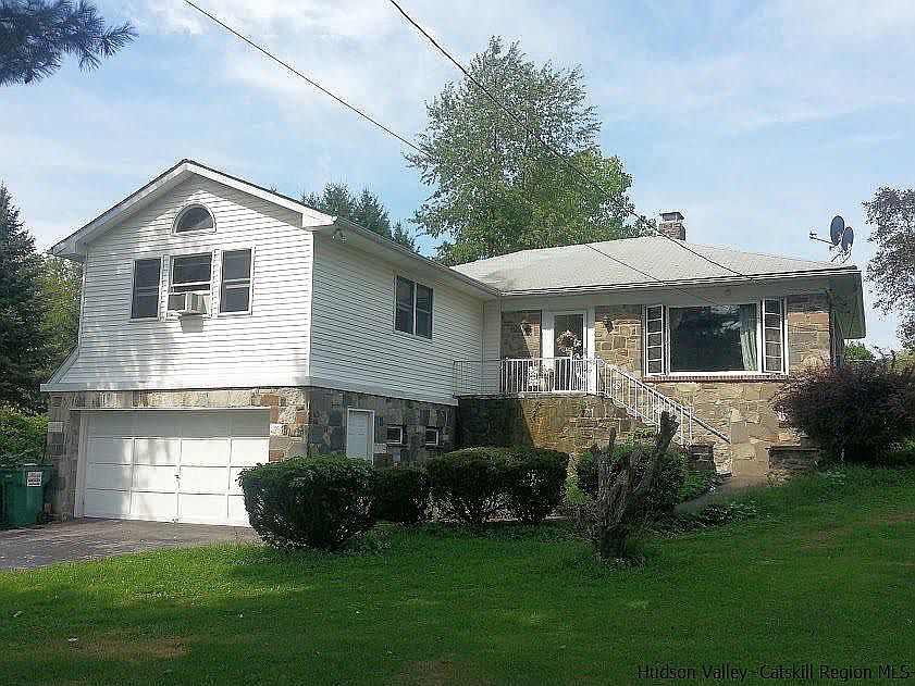 1st image of 28 Mulberry Ln