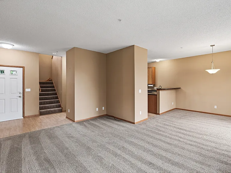 5130 Holly Ln N — Photo 6