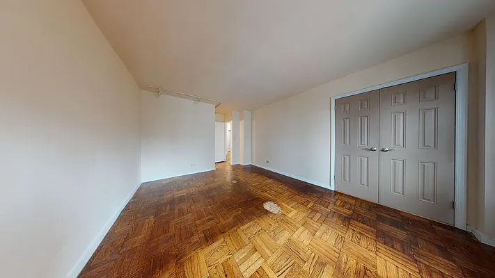 Rented by Bond New York | media 5