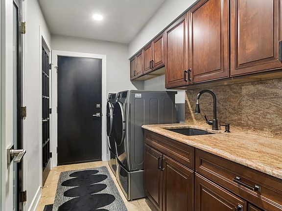 5th image of 4643 Lake Point Cir