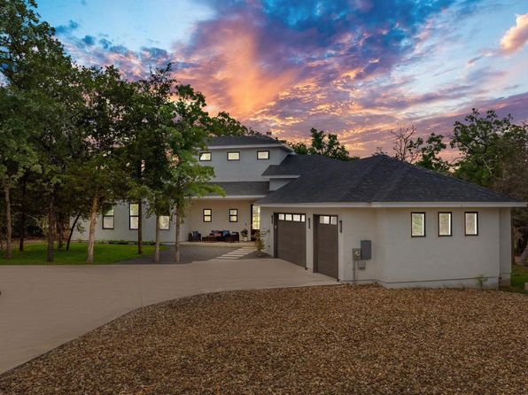 103 Mills Xing, Bastrop, TX 78602