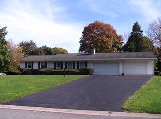 16 Saxony Rd, Pittsford, NY 14534