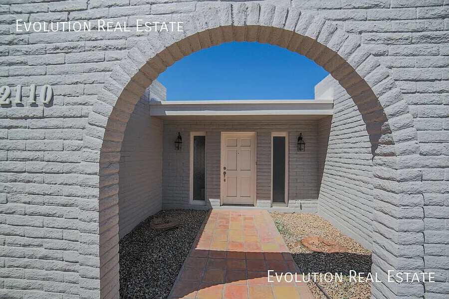 Building Photo - 2110 S Shannon Dr