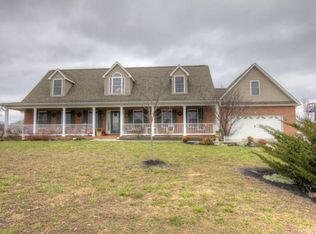 635 Bryce View Ln, Sevierville, TN 37876