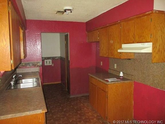 4th image of 309 E Caddo Ave