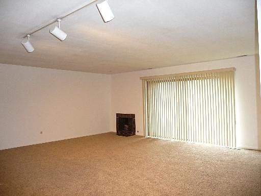 3rd image of 3110 Pheasant Creek Dr APT 315