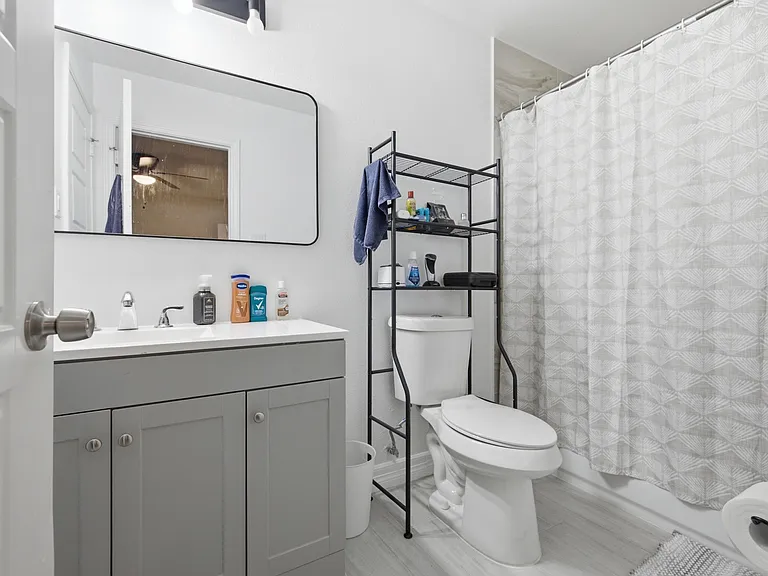 2204 Ash Crescent St #2204 — Photo 13