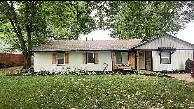 1st image of 8244 Woodbine Dr