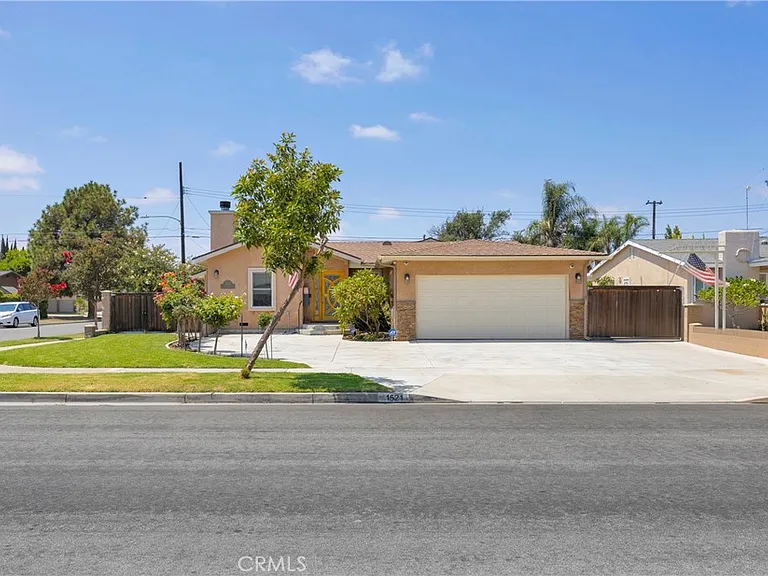 1521 S Dallas Dr — Photo 19