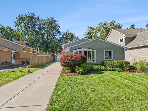 3S530 Melcher Ave, Warrenville, IL 60555