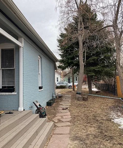 2239 N Clarkson St — Photo 15