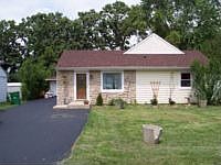 1st image of 200 Oakwood Dr