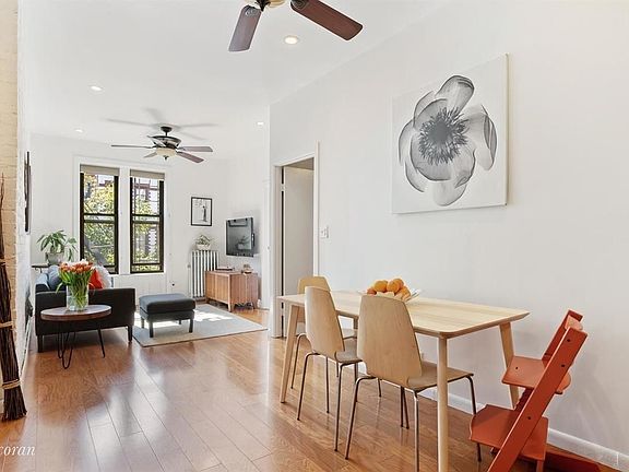 2nd image of 423 15th St APT 2A