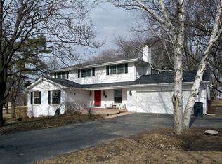 166 Crestview Ct, Barrington, IL 60010