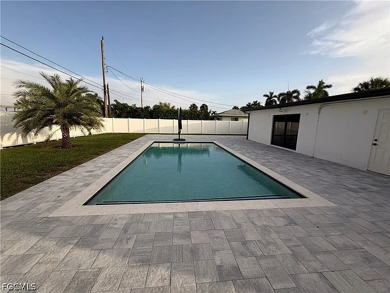 4937 Edith Esplanade Cpe — Photo 9