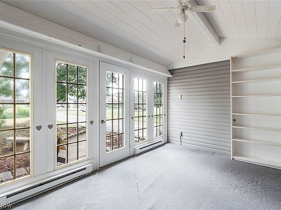 3rd image of 682 Angiline Dr