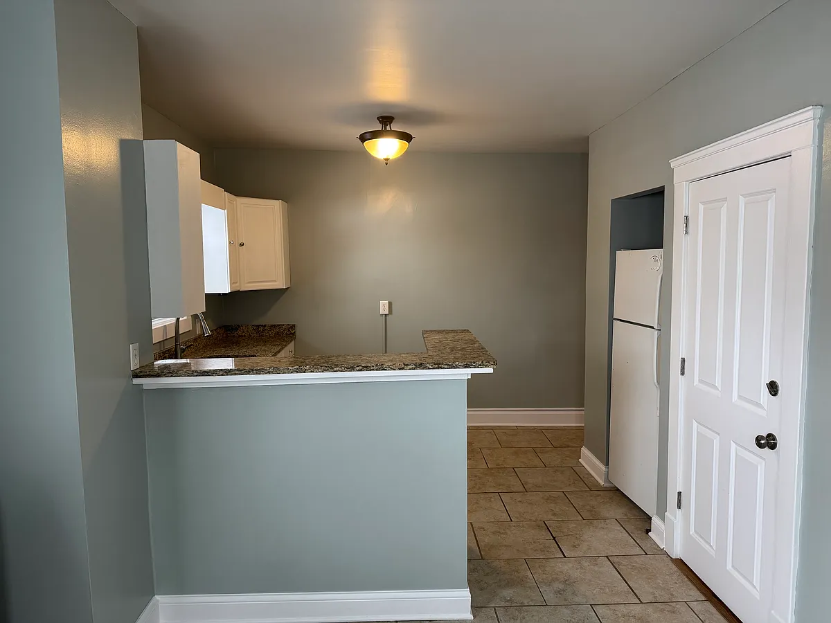 Building Photo - 3629 Rocky River Dr #2