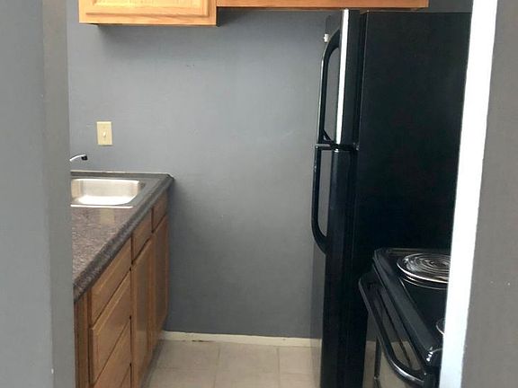 3rd image of 660 Straight St #31-650
