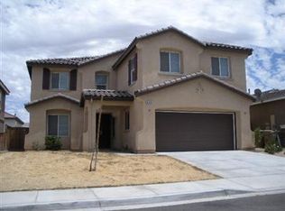 9029 Calico Ct, Oak Hills, CA 92344
