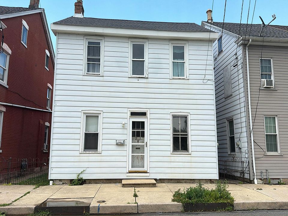 1st image of 205 E 3rd St