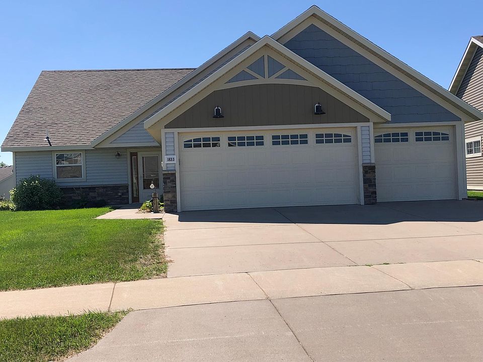 1st image of 1833 Ladbrook Ln