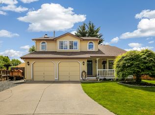 2072 Cosmoledo St, Eugene, OR 97402