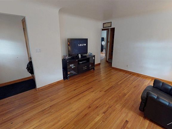 3rd image of 2402 N Mason St