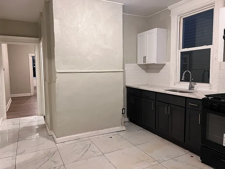 115 Seymour Ave #1 — Photo 4