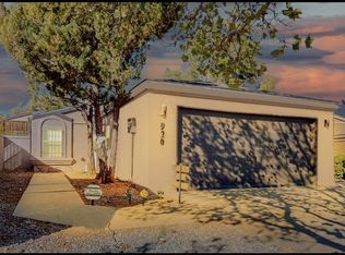 920 Charles Dr NE, Rio Rancho, NM 87144