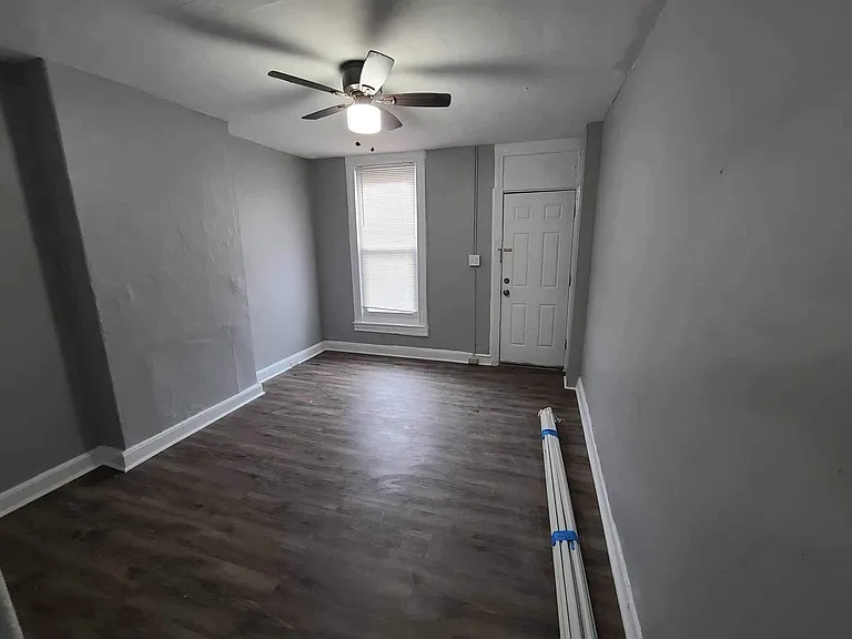 1350 Carroll St — Photo 5