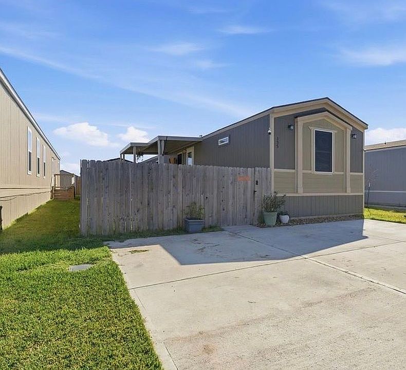 1st image of 135 Lear Ln